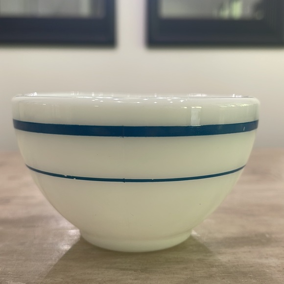 🔹 Vintage Pyrex Milk Glass Coffee Mug🔹 - Picture 5 of 6